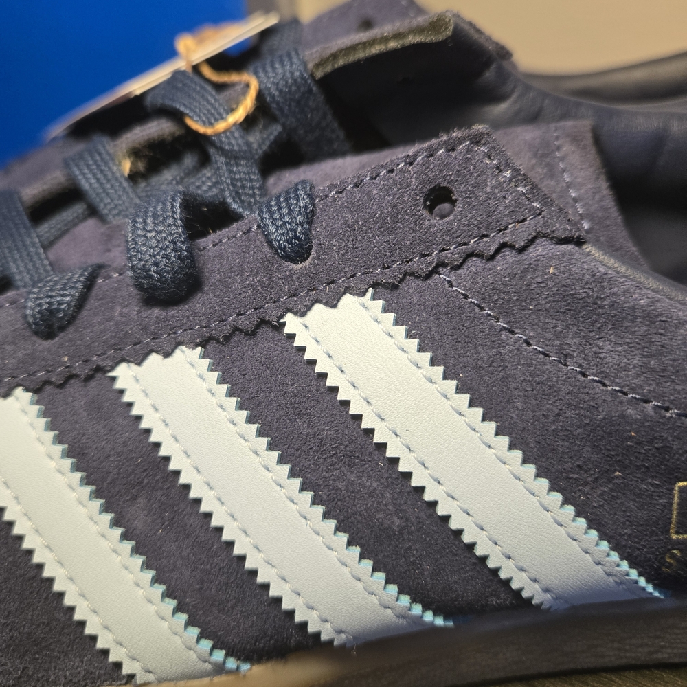 Adidas STADT SIZE 9 MEN Brand New - Picture 4 of 11